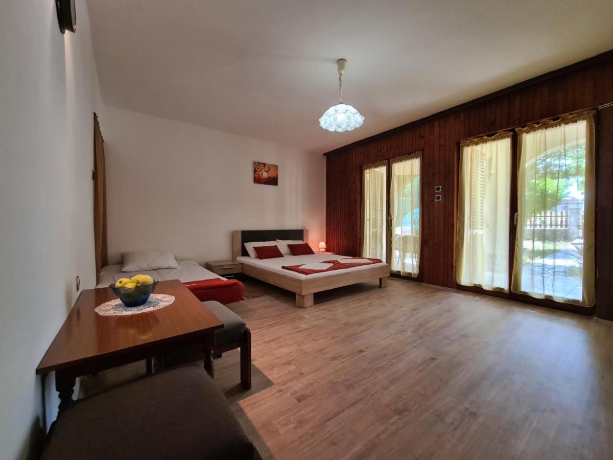 Apartments Zlatko 1397 Štinjan Εξωτερικό φωτογραφία